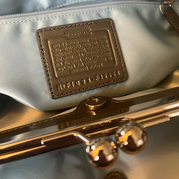 COACH NEW Carryall Signature Patent Kisslock Purse Bag Shoulder Handbag - Picture 7 of 10